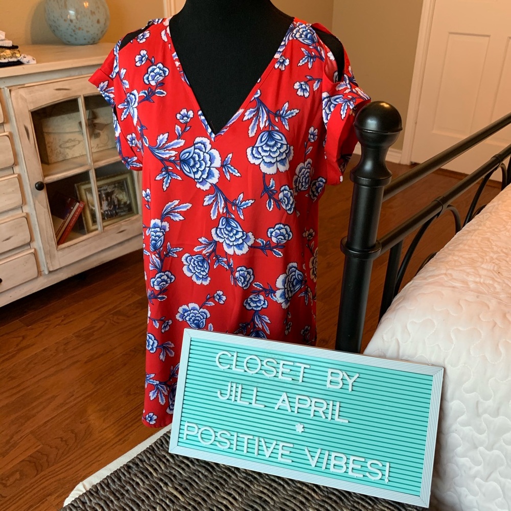 Express floral Hawaiian top